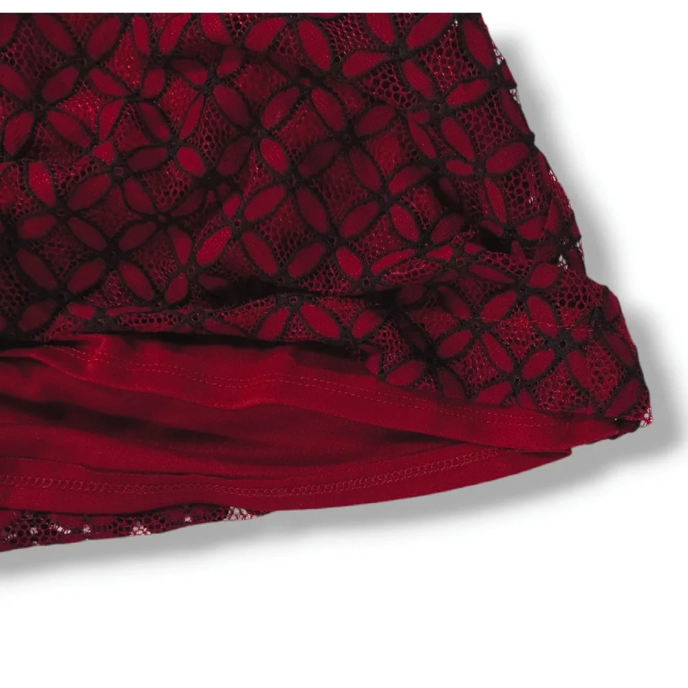 EUC Sandra Darren Lace Overlay Sheath Bell Flare Sleeve‎ Dress Sz. 6 Wine Black